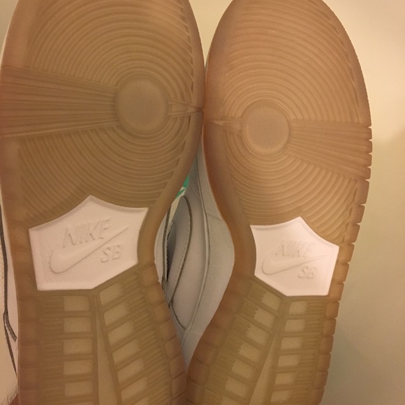 ❌SOLD❌Nike SB Dunk Low White Ice Sz 9 RARE🔥🔥🔥 - Picture 4 of 6